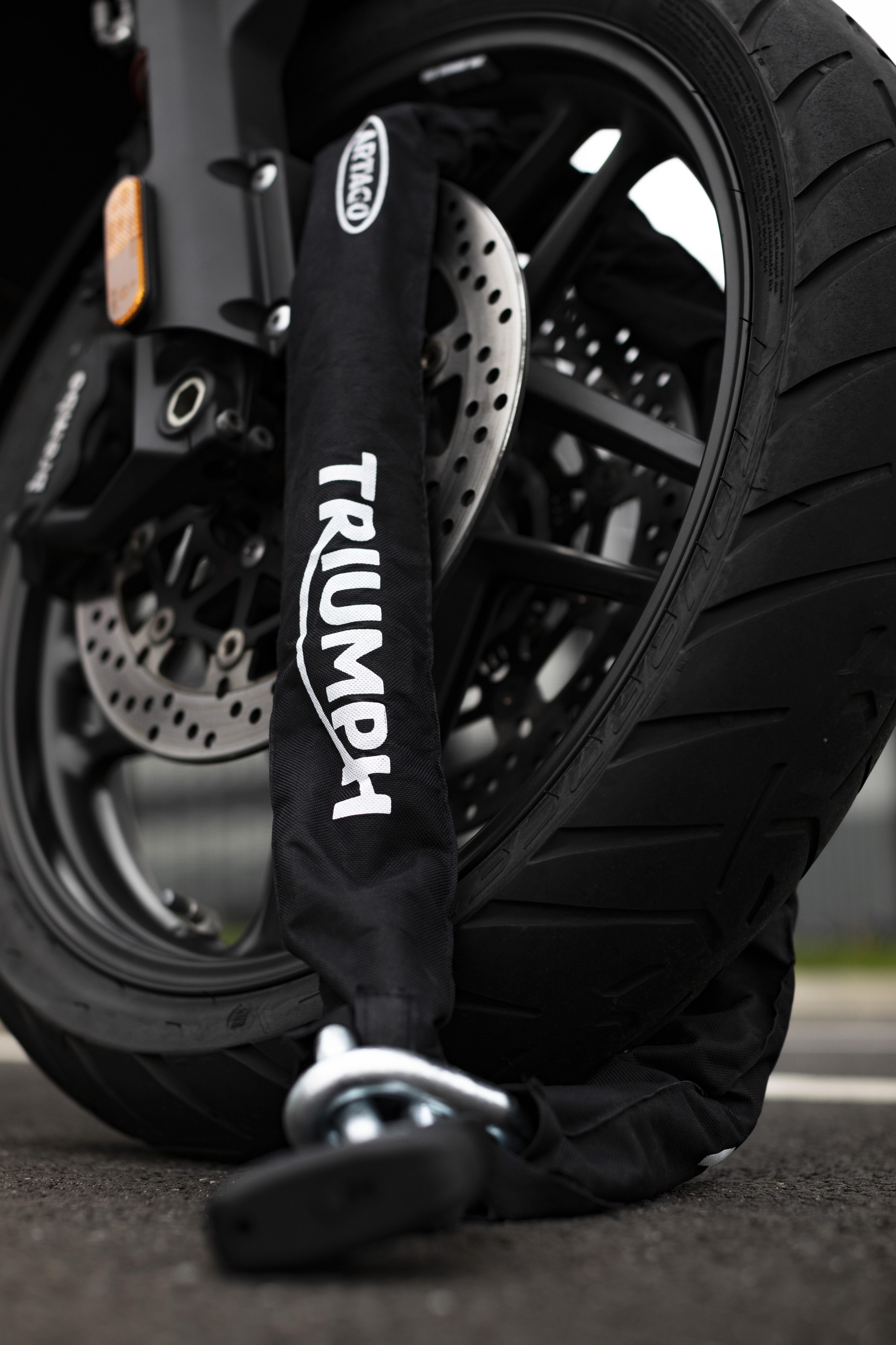 Chain & Lock