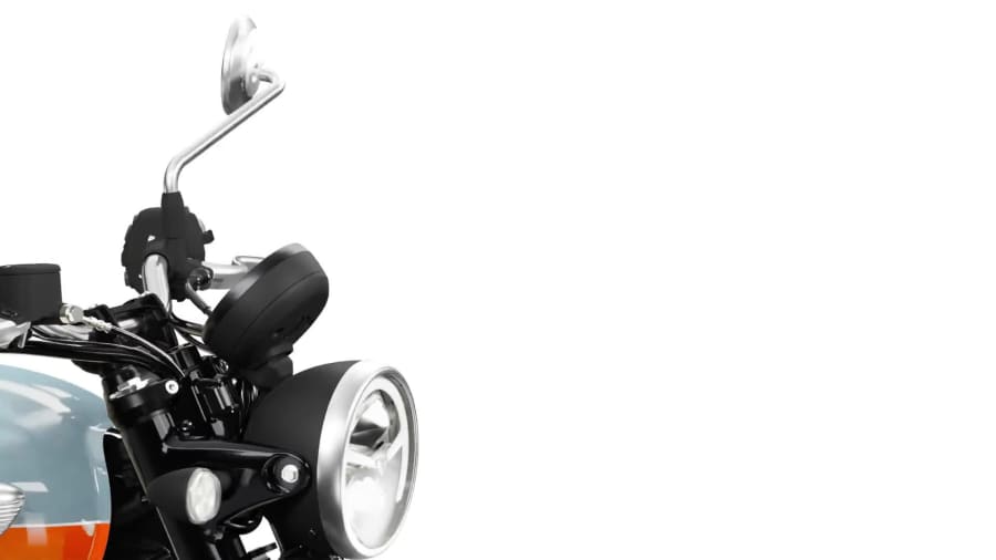 Watch the Bonneville T40 360 degree film
